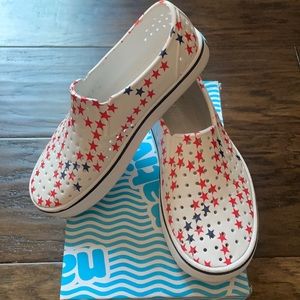 Native Miles Stars Print Slip-On Big Kids Size J2